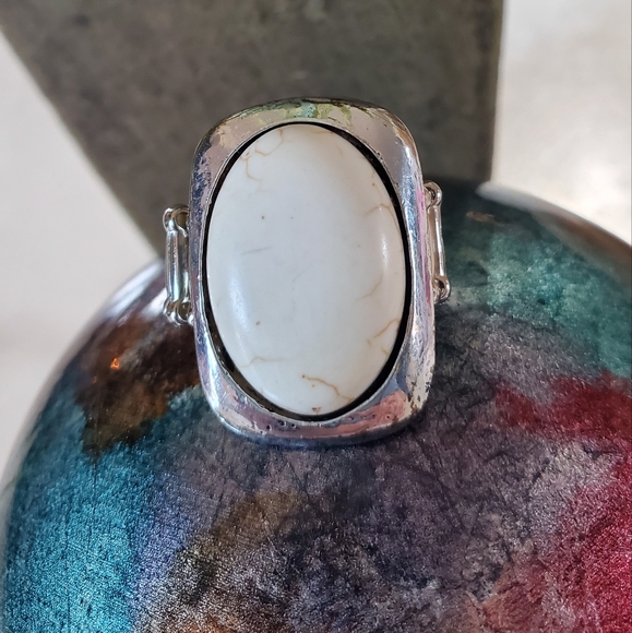 White Stone Silver Tone Stretch Band  💥3 for $24💥 - Picture 16 of 16